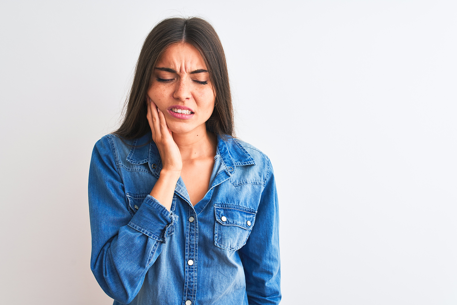 Is It Safe To Leave A Tooth That Has Not Erupted In Your Mouth?